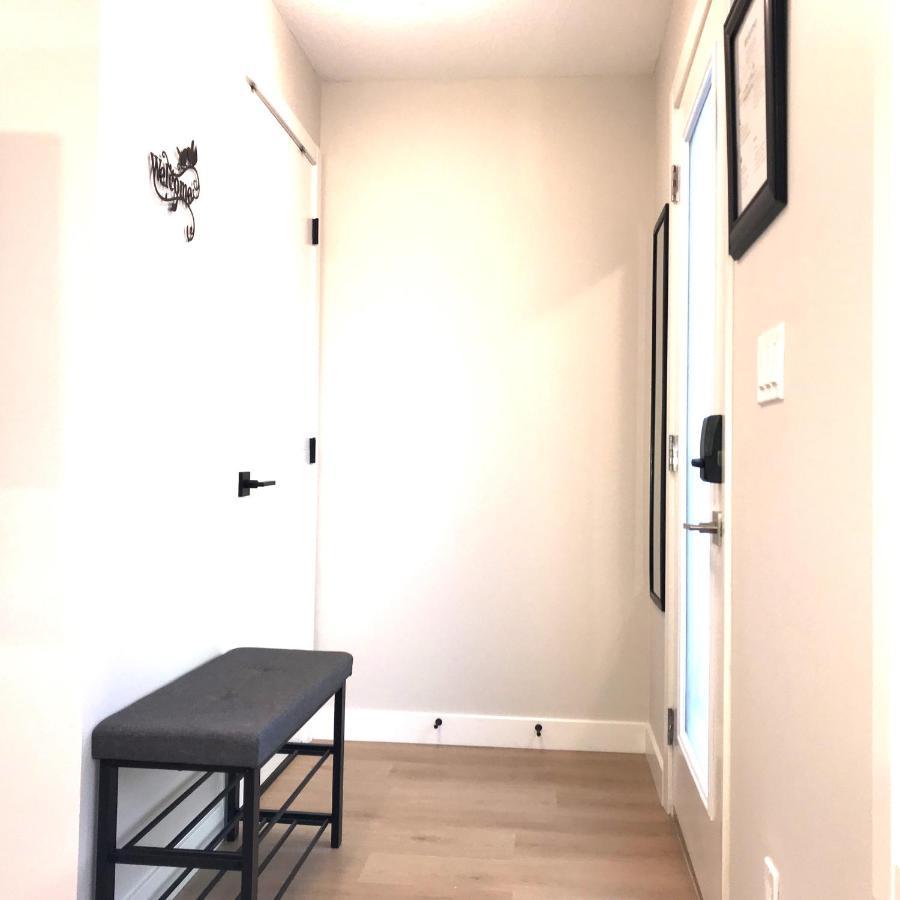 Brand New 2Br Condo With Outdoor Swimming Pool And Hot Tub Canmore Exterior foto