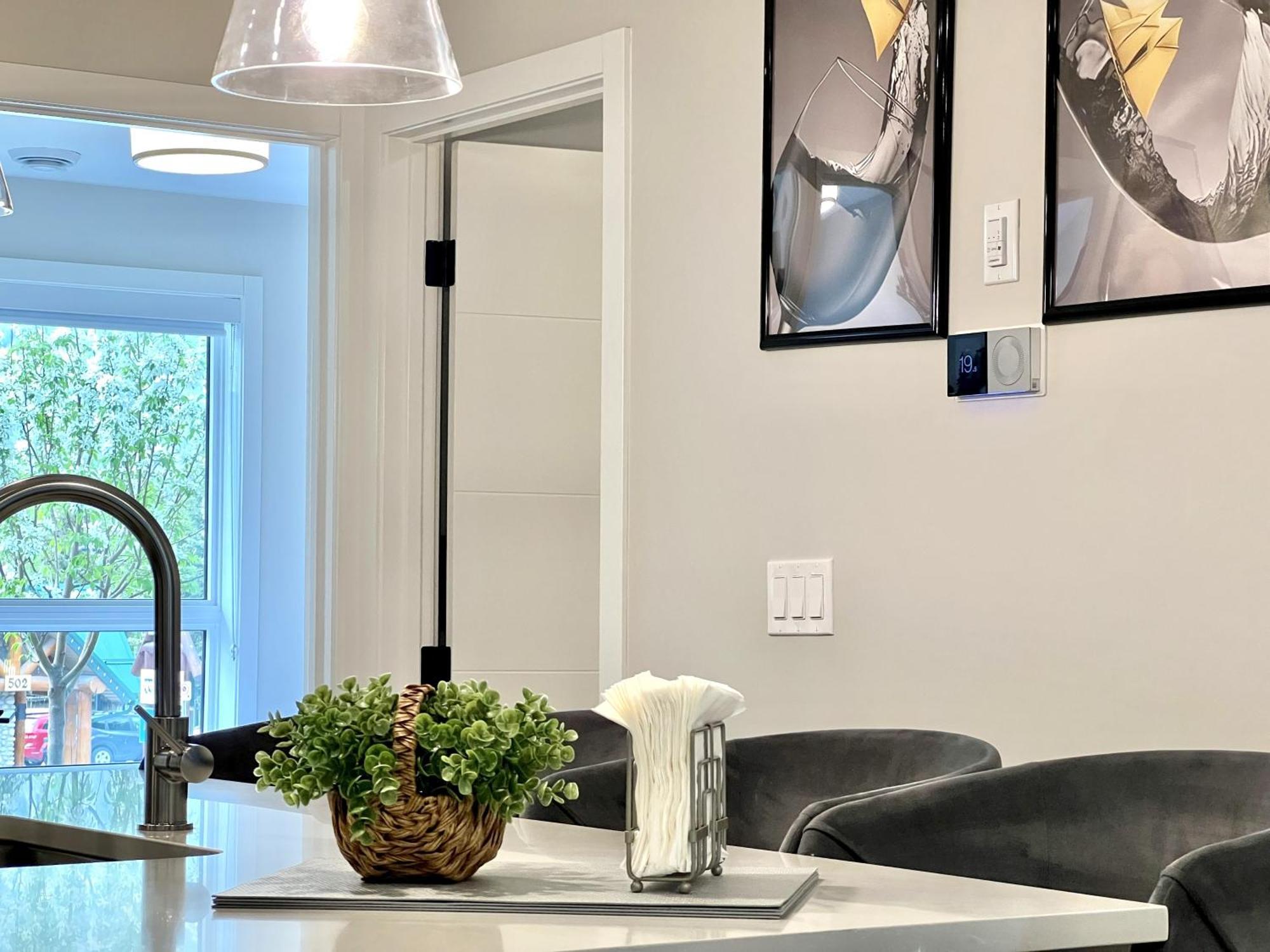 Brand New 2Br Condo With Outdoor Swimming Pool And Hot Tub Canmore Exterior foto